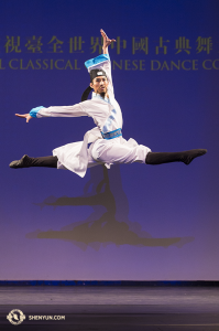 Shen Yun's Alvin Song, who won first place in the adult male division.